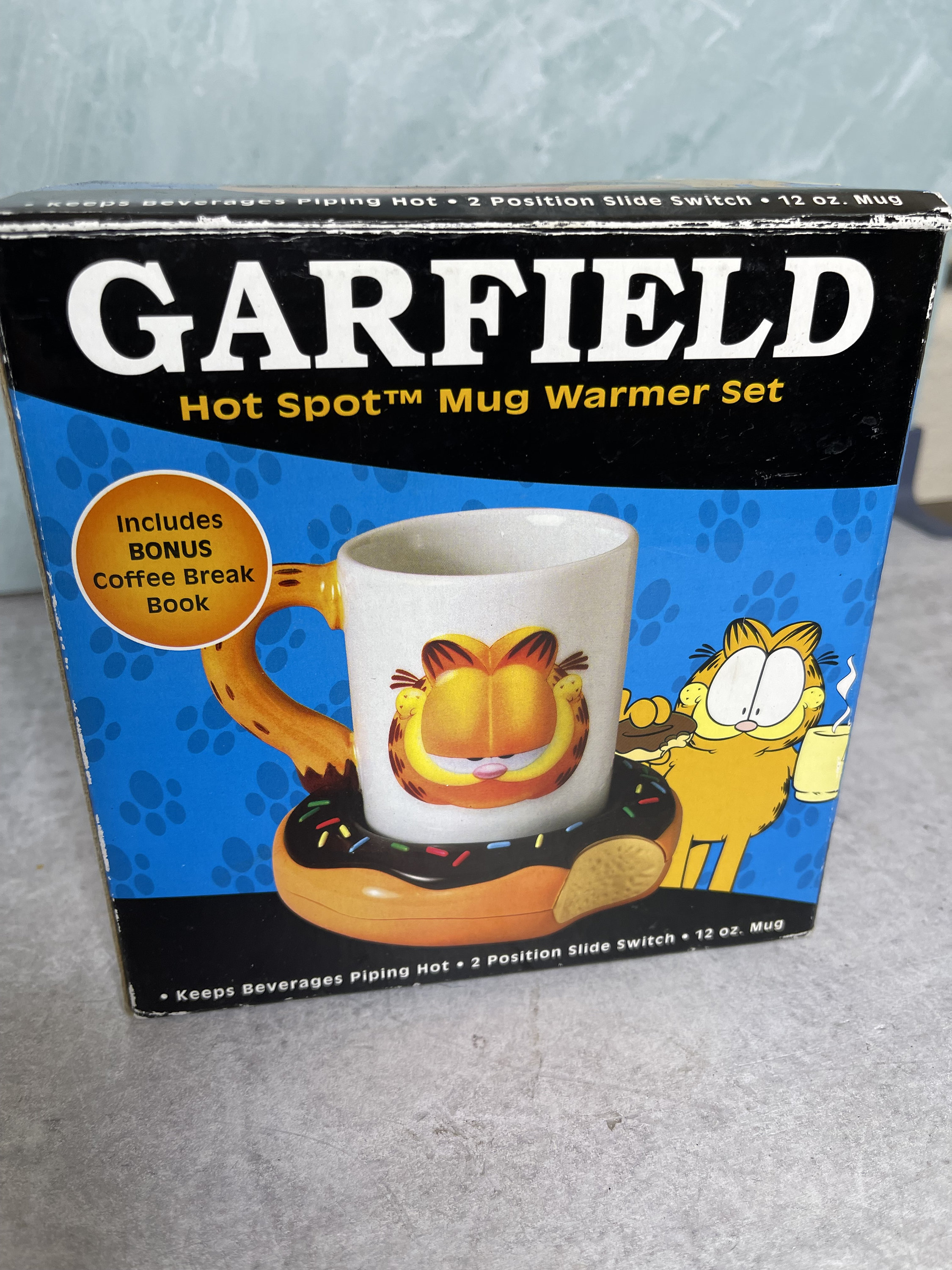 Vintage 1999 Garfield Hot Spot Mug Warmer Set With Book and Box 