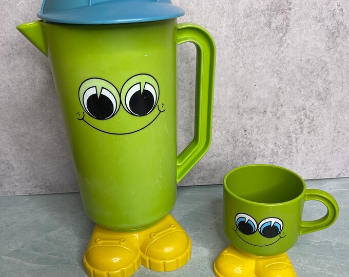 Rare Vintage DEKA Footsie Happy Face Green Plastic Pitcher and Tumbler ...