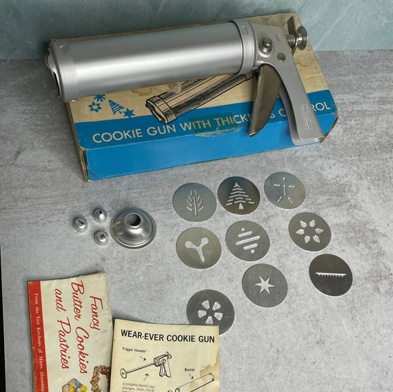 Vintage Wearever Cookie Gun Cooky Press 1960s Pastry Decorator Etsy