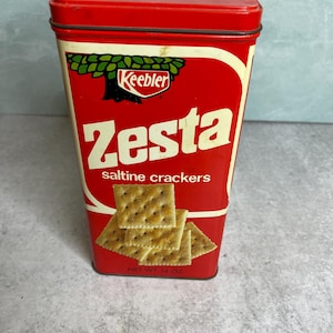 Vintage 1971 Keebler Zesta empty Saltine Crackers Tin Canister Can Box 14 oz