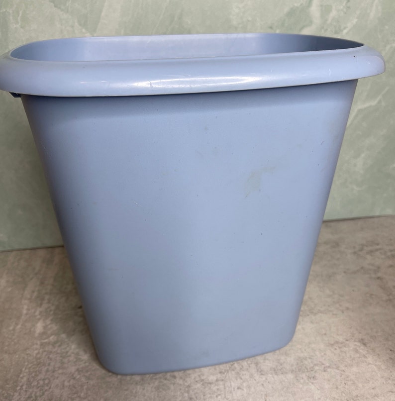 Vintage Rubbermaid 10 blue Vanity Waste Basket Trash Can 2953 image 1