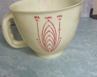 Vintage Mix-n-Stor Tupperware Measuring Cup batter mixing bowl 8 Cup #500