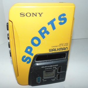 SONY WALKMAN SPORTS カセットウォークマン WM-A52 SONY WALKMAN SPORTS カセットウォークマン WM-A52 - メルカリ