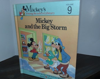 Vintage 1990 Mickeys Young readers library Volume 9 Mickey and the big Storm Book Hardcover HB