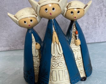 Rare Vintage Singing Butterfly nuns trio figurines Atomic mid century decor gift kitsch nativity Japan