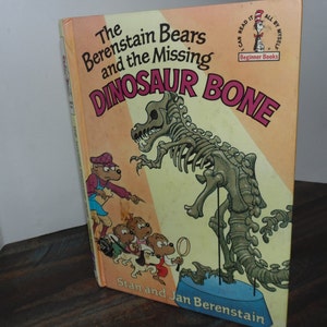 Vintage 1980 dr Seuss I can read Berenstain bears book Missing Dinosaur Bone hardcover