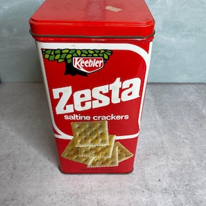 Vintage 1971 Keebler Zesta empty Saltine Crackers Tin Canister Can Box 14 oz