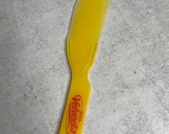 Vintage 80s Kraft Velveeta Cheese Spreader Knife Yellow Plastic Cheese Cutter