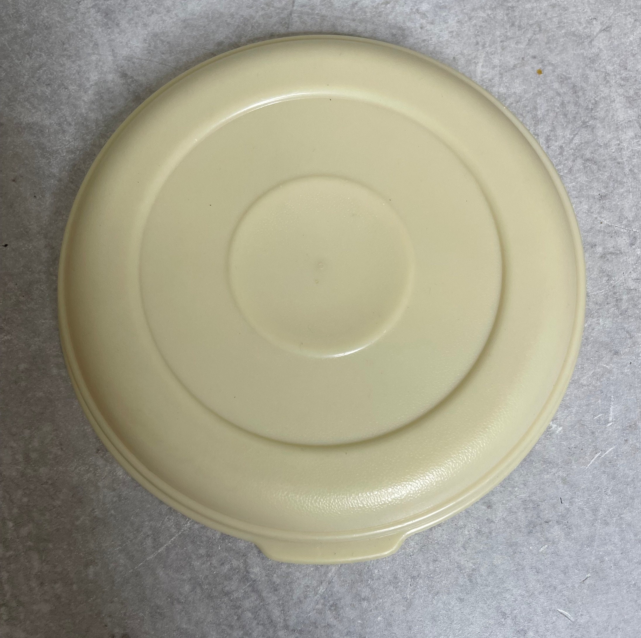 Vintage Rubbermaid Servin Saver Replacement Lid Only 2 Round