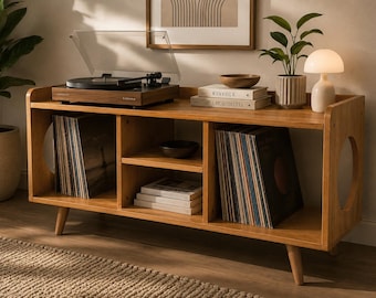 Handgemaakte platenspelerstandaard van massief hout: draaitafelkast in mid-century stijl met opbergruimte voor vinylplaten.