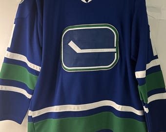 Roberto Luongo Vancouver Canucks Authentic Jersey 52 Reebok 6100 Stick in Rink