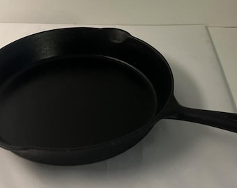 Vintage Findlay Cast Iron Skillet No 9 Frying Pan Carleton Place On, Canada