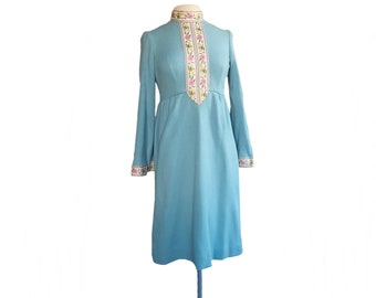Vintage 1960s powder blue dress| floral embroidery trim| Ayres Unlimited