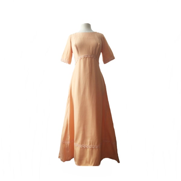 Vintage 60er Pfirsich Orange Maxi Kleid/ Pastell Kleid/A-Linie Mutter der Braut langes Kleid/ Empire Taille/ Spitzen borte/ kurzarm