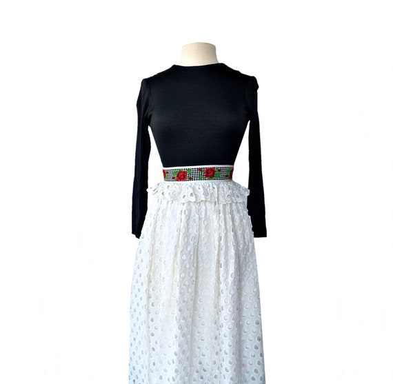 Vintage black & white eyelet maxi dress| rose emb… - image 2