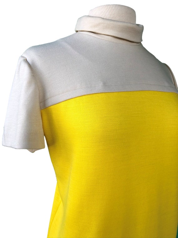 Vintage 1970s canary yellow and beige shift dress… - image 4