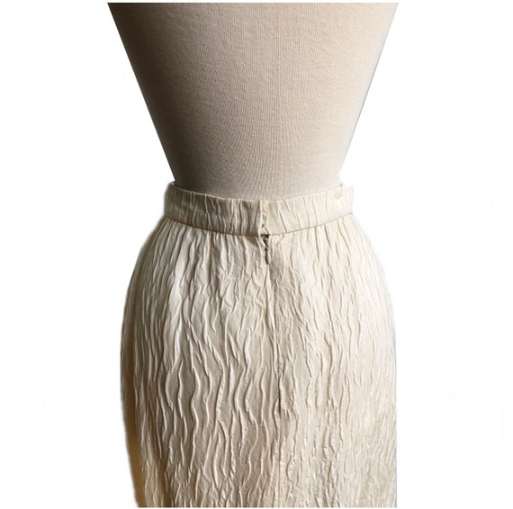 Vintage 60s ivory pencil skirt/ crepe skirt/ text… - image 9
