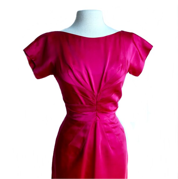 Vintage 50s magenta cocktail wiggle dress/ satin … - image 6