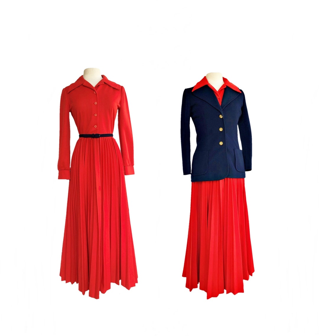 blue dress red belt The Perfect Dress and Red Accessories