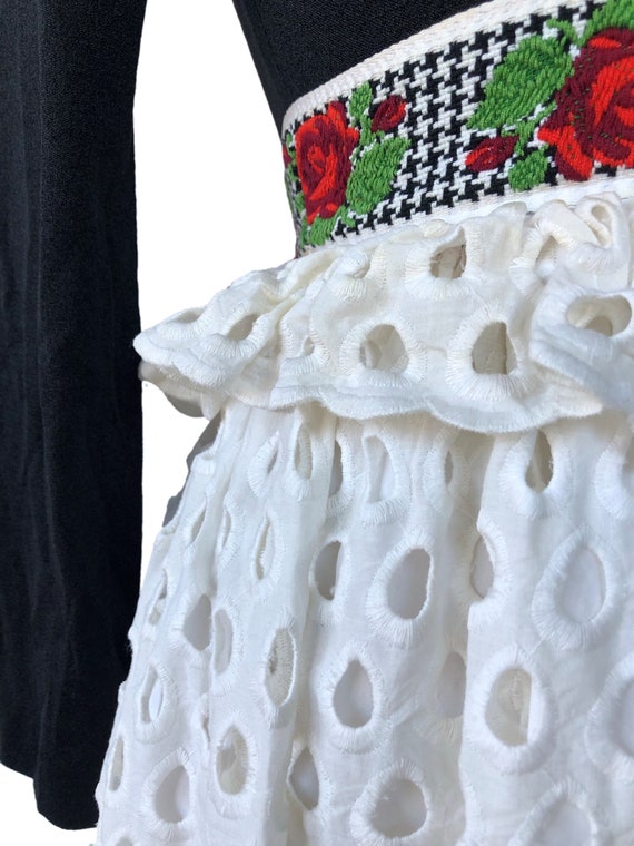Vintage black & white eyelet maxi dress| rose emb… - image 3
