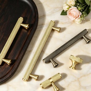Knurled Brass Cabinet Pulls, Solid Brass Cabinet Hardware, Brushed Gold Drawer Handles, Modern Kitchen Hardware, Vanity Knobs