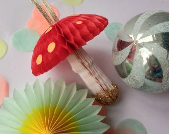 Retro/ vintage style honeycomb toadstool/ mushroom ornament