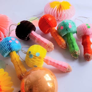 Fliegenpilz Wabenanhänger - Handgemacht, bunt, einzigartig!