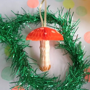 Retro/ vintage style honeycomb toadstool/ mushroom ornament