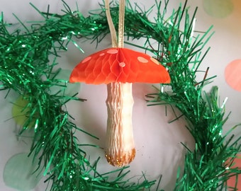 Retro/ vintage style honeycomb toadstool/ mushroom ornament