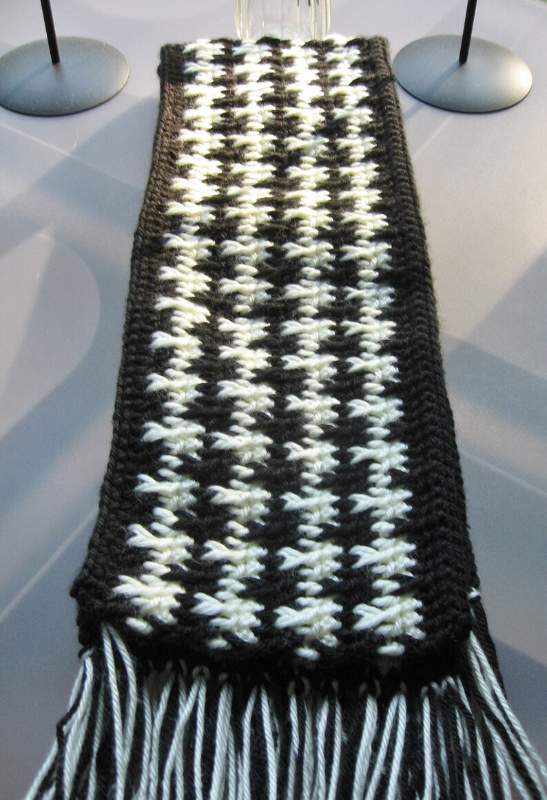 Black & Off-White Crochet Houndstooth Scarf Pattern image 2