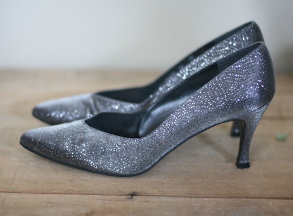 stuart weitzman silver pumps