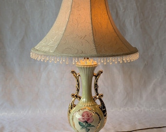 Vtg. Mid-Century Modern Table Lamp with Rose Pattern