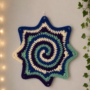 Handgehäkelter Flow-Stern | Boho-Festivaldeko, farbenfrohe Häkelkunst