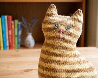 Window Cat Crochet Pattern PDF, Sitting Amigurumi Toy Tutorial (Digital Download)