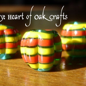 Bead Pattern 15b: Translucent decorated melon beads (reproduction)