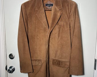 Chaqueta tipo blazer de cuero de gamuza City Jones New York para hombre, talla 38R, color marrón camel, con 3 botones.