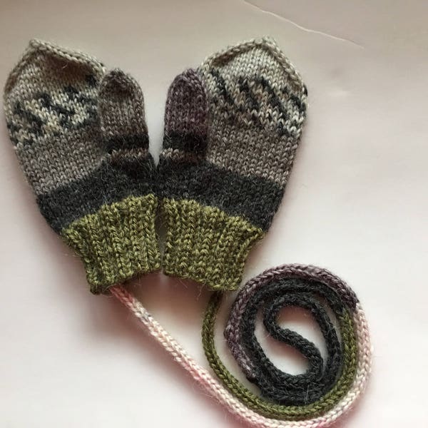 Hand knitted mittens with thumb and string, size 2T . Ready to ship. Winter accessories.