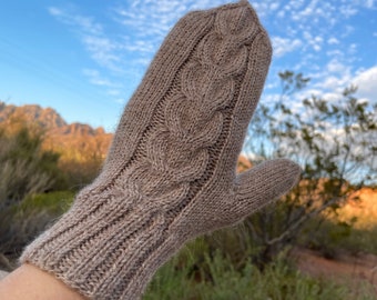 Alpaca yarn Mittens .Hand Knitted Gloves, Size M, Warm and cozy. Ready to Ship. Winter accessories. Gloves for women