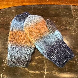 Hand knit Alpaca wool mittens with thumb for 4 years old. Ready to ship. Thick Wool mittens for baby toddler kids.