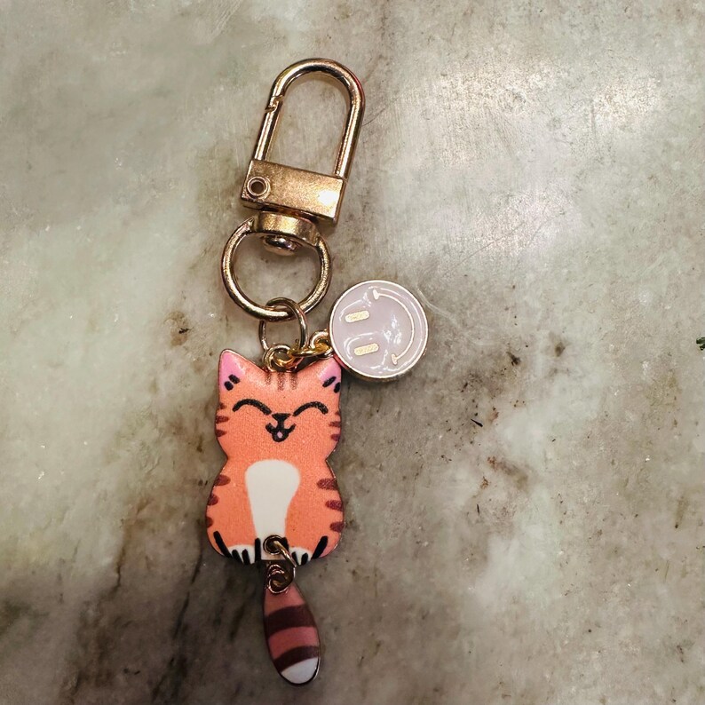 Llavero de gato adorable, colgante para bolso de gato hecho a mano, llavero de gatito kawaii, colgante único para bolso de gato, regalo para amantes de los gatos, accesorio para mochila imagen 9