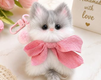 Handmade Pipe Cleaner Cat Keychain, Fluffy Kitty Bag Charm, Cute Chenille Stem Cat, Kawaii Backpack Charm, Gift for Cat Lovers