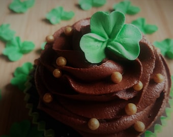 Made to order | 1 dozen royal icing shamrocks | St. Patrick's Day | 3/4 inch | Edible cake decorations cupcake toppers