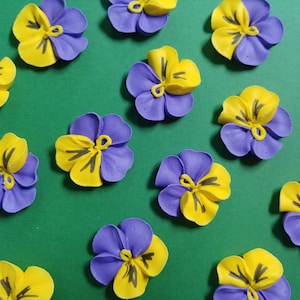 Made to Order | 1 dozen royal icing pansies | 1.25 inches | Sugar flowers fondant flowers | Edible cake decorations | Cupcake toppers