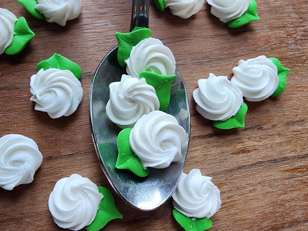 Made to Order | 1 Dozen 1 Inch White Royal Icing Rosettes | Icing Roses ...