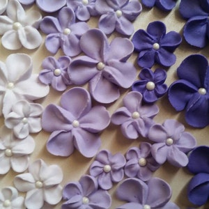 2 dozen royal icing shades of purple flowers | Ombre cake flowers | 3 sizes | Sugar flowers  | Edible cake decorations | Cupcake toppers