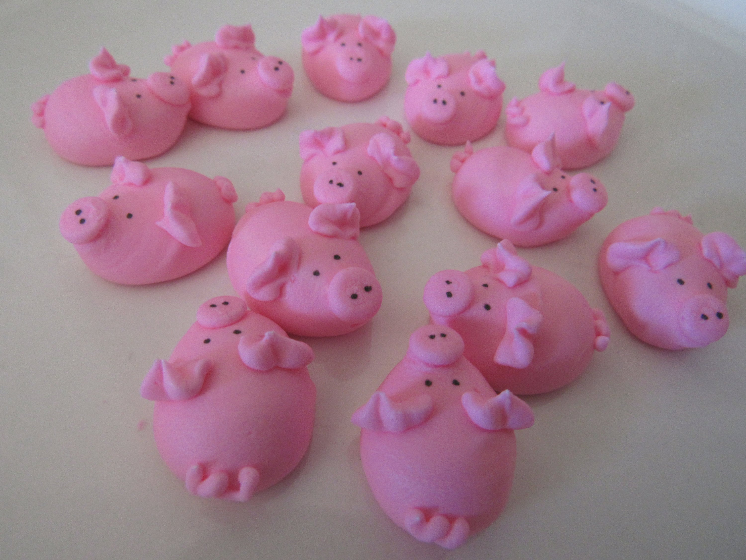 Set Of 8 Miniature Resin Pig Cake Toppers, Cupcake Toppers, Cupcake  Toppers, Miniature Fairy Garden Decorations, Kids Birthdayslilaris