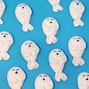 Made to order | 1 dozen royal icing playful white seals | 1.25 inches | Fondant seals | Edible cake decorations | Cupcake toppers
