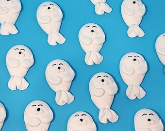 Made to order | 1 dozen royal icing playful white seals | 1.25 inches | Fondant seals | Edible cake decorations | Cupcake toppers