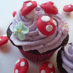 Made to order | 1 dozen royal icing toadstools | 3/4 inch tall | Sugar toadstools fondant mushrooms | Edible cake decorations