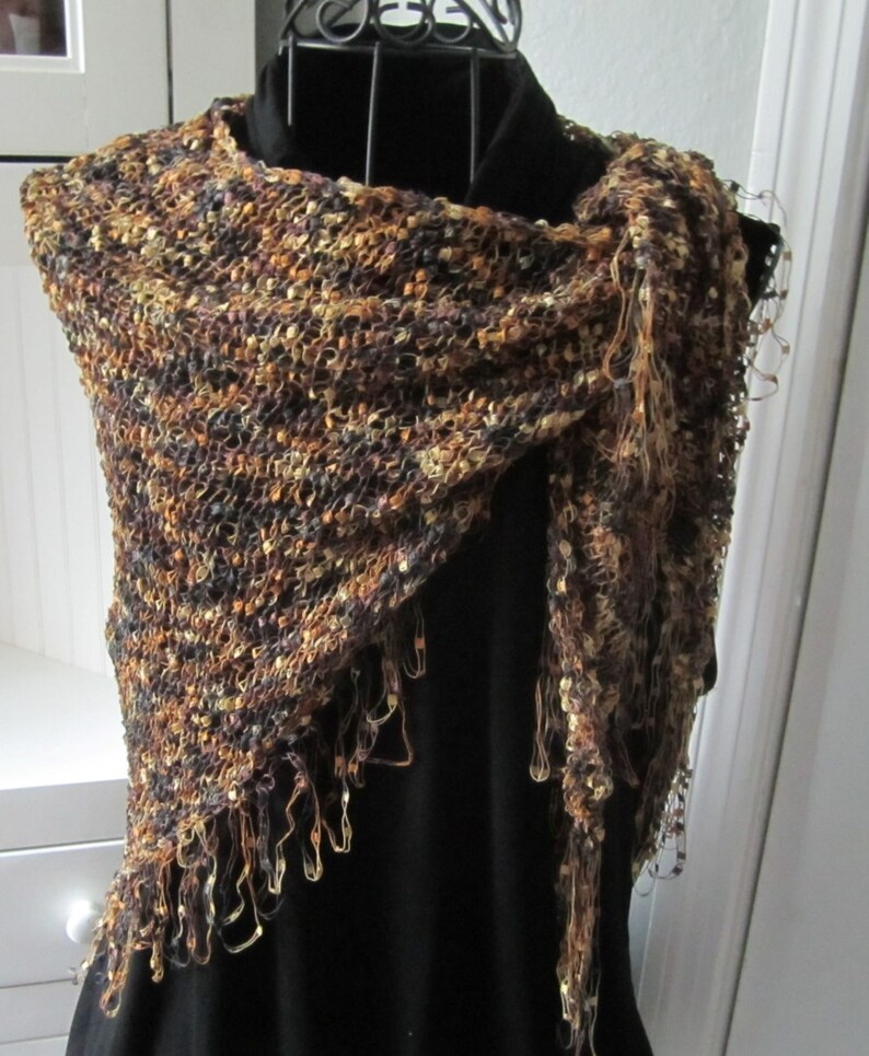 Selffringing Knitted Shawl Using Ribbon Yarn, Ladder Yarn, Trellis